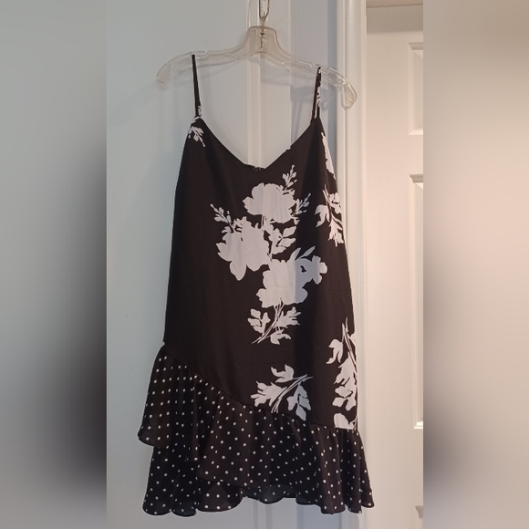 NWT Bar III XL Sky Dream Floral Eclipse B/W Slvls Drop Waist Ruffled Mini Dress - Picture 2 of 15